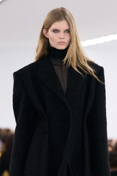 Look 5